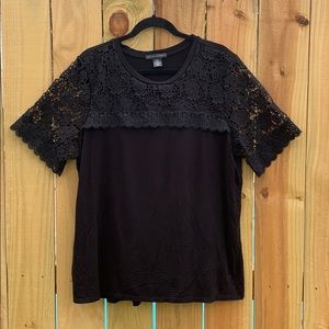 Short sleeve black lace top